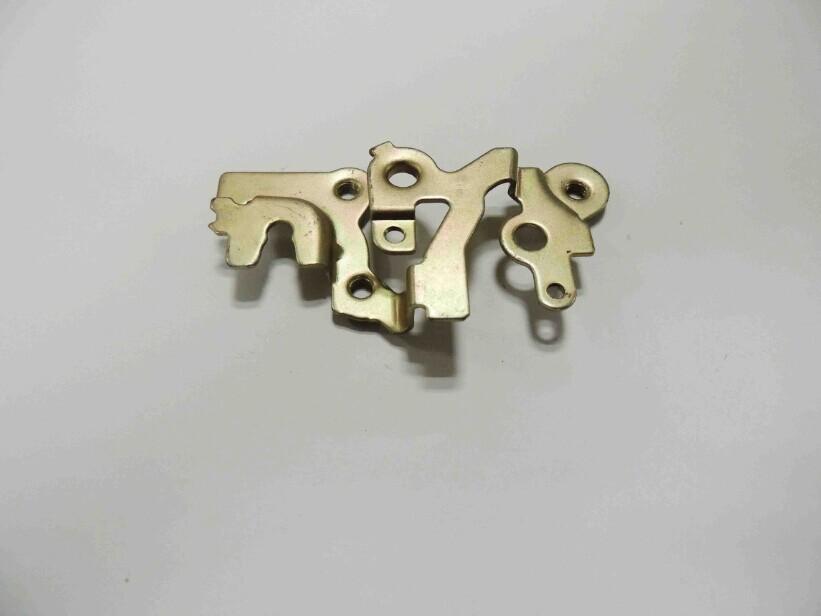 五金冲压汽车后尾箱锁舌